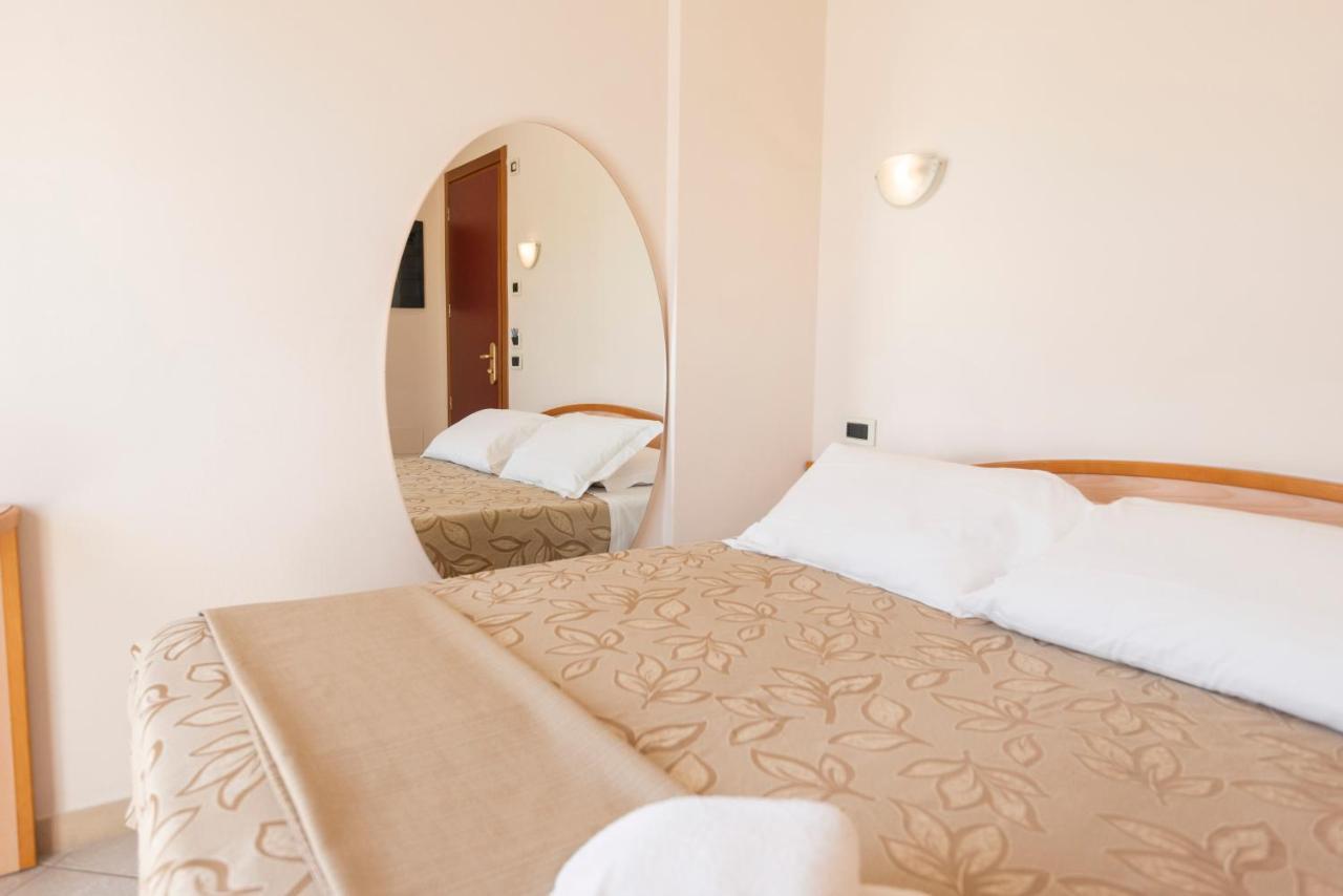 ميسانو ادرياتيكو Hotel Residence Imperial المظهر الخارجي الصورة